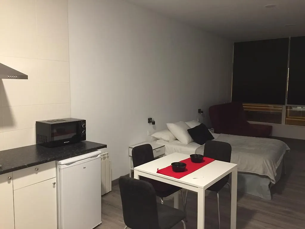 Room And Kitchen Bilbao 0*,